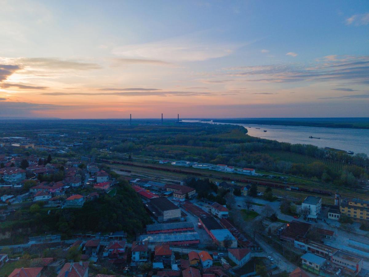 Пансион - Димитър Хадживасилев Svishtov Dış mekan fotoğraf